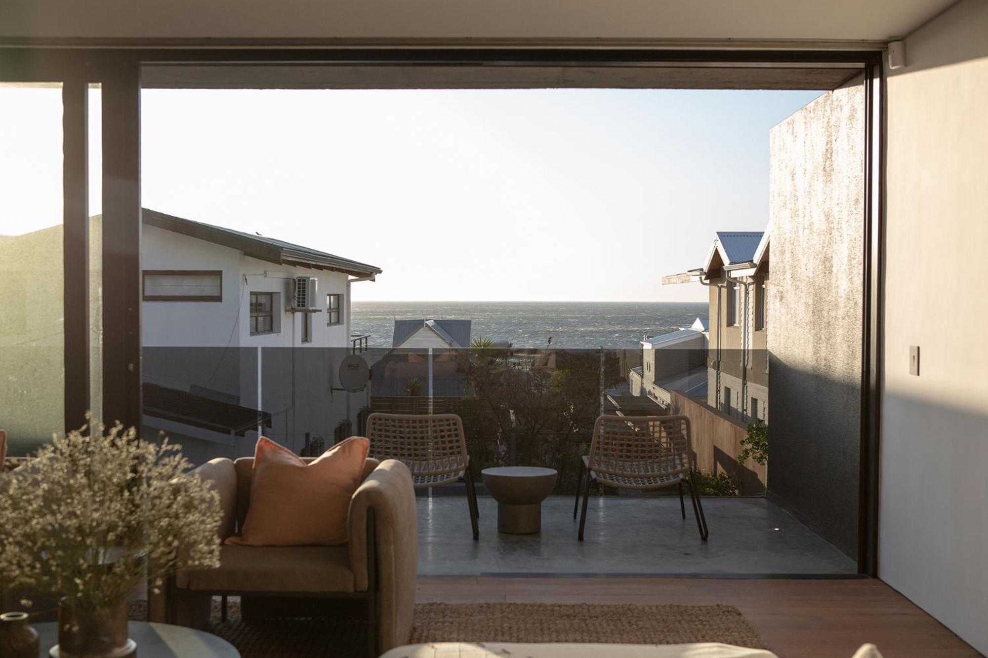 Bakoven - 50m Walk To Beach, Splash Pool, Views Holiday home *