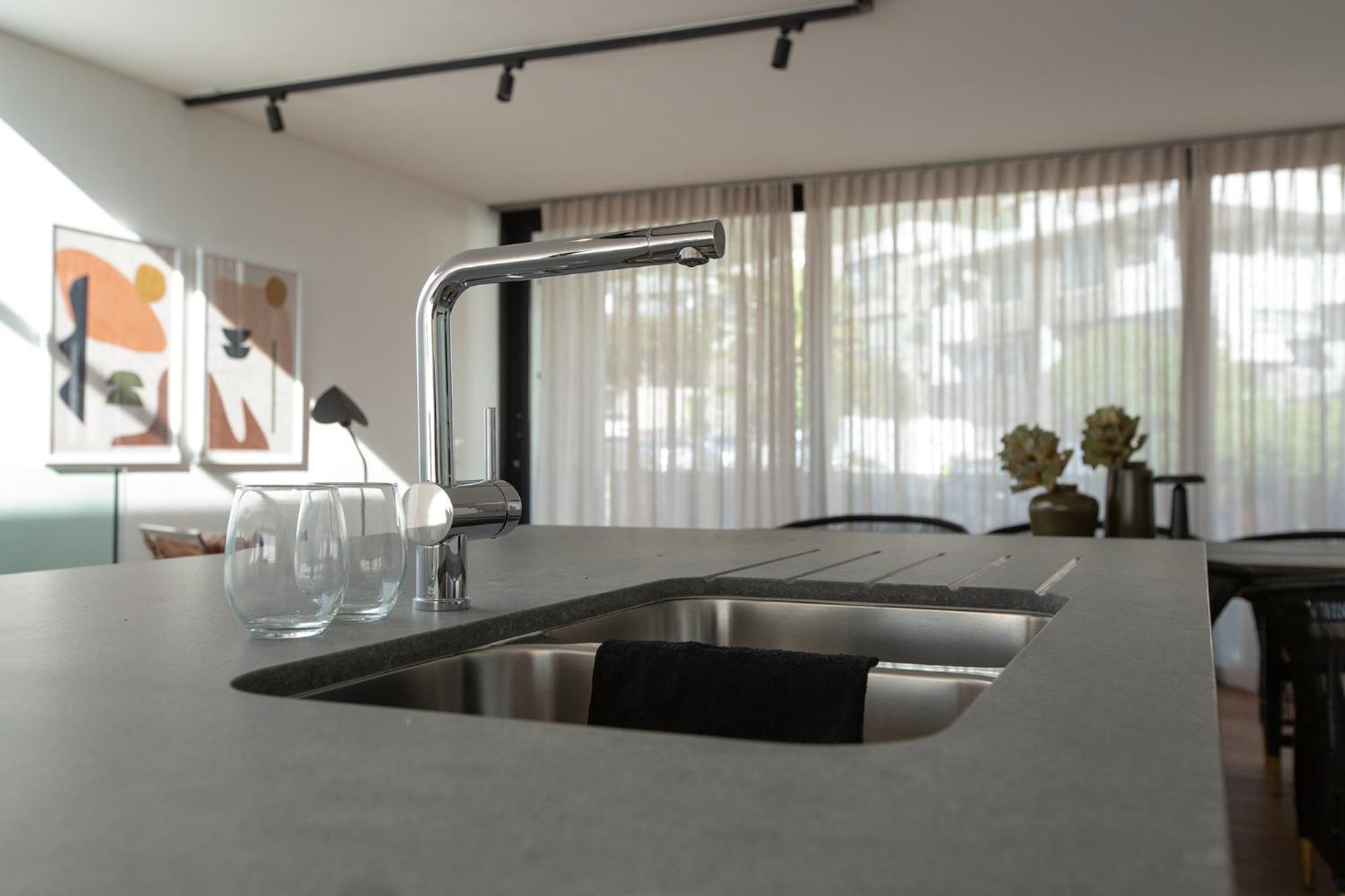 Bakoven - 50m Walk To Beach, Splash Pool, Views Holiday home *